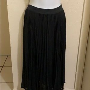 Simple pleated skirt